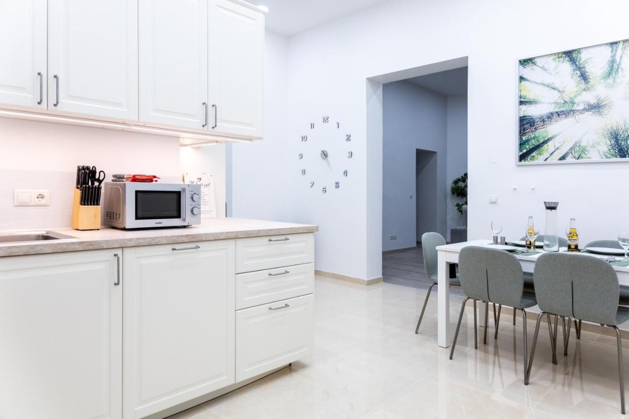 Family Deluxe A Stone Throw From The City Centre And Danube Wien Exterior foto