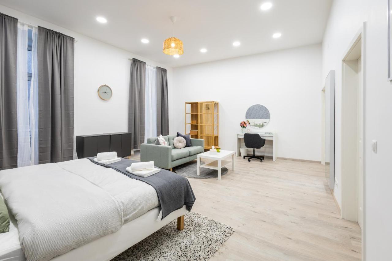 Family Deluxe A Stone Throw From The City Centre And Danube Wien Exterior foto